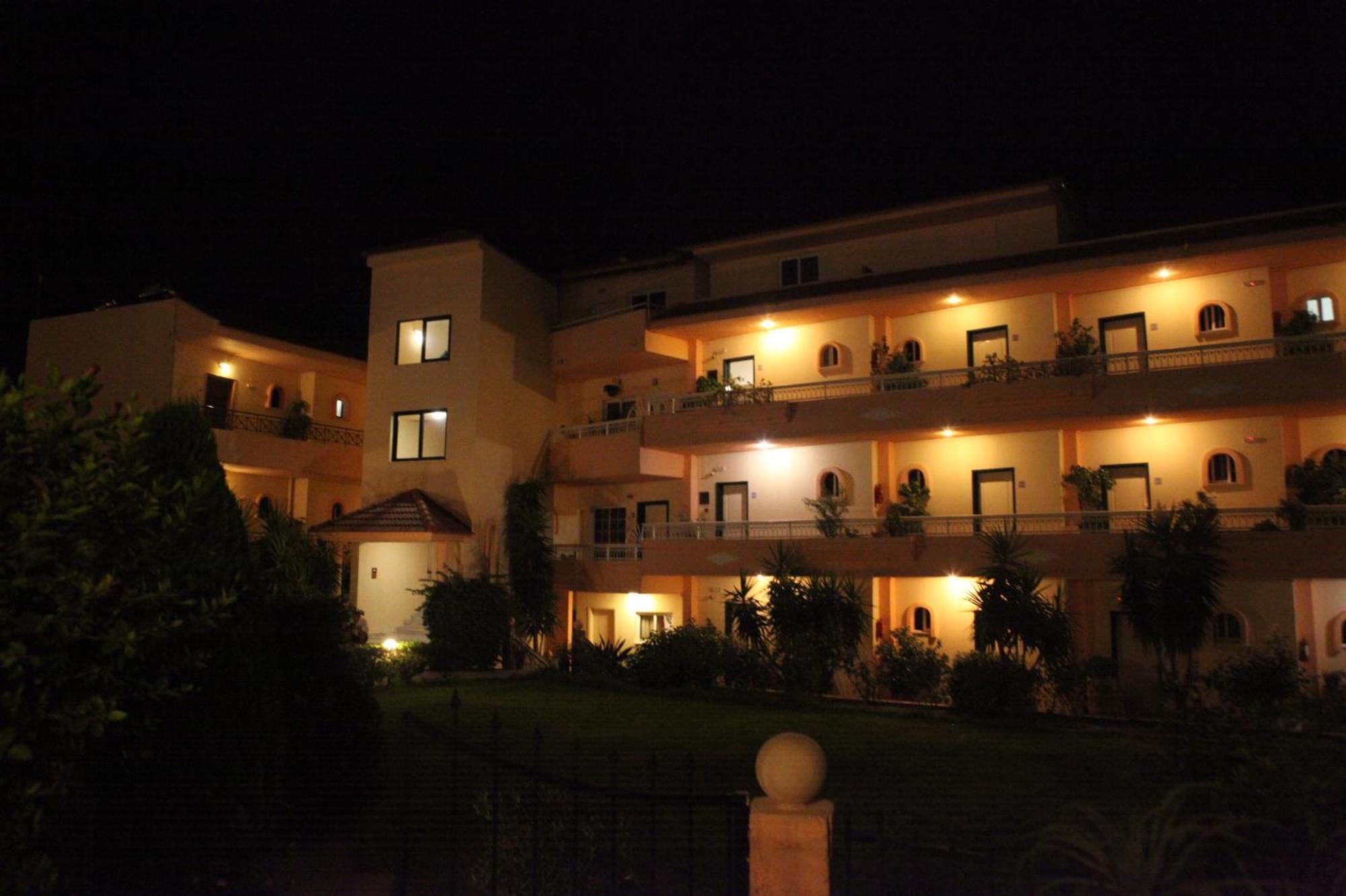 Lyristis Dinos Studios & Apartments Faliraki Zewnętrze zdjęcie