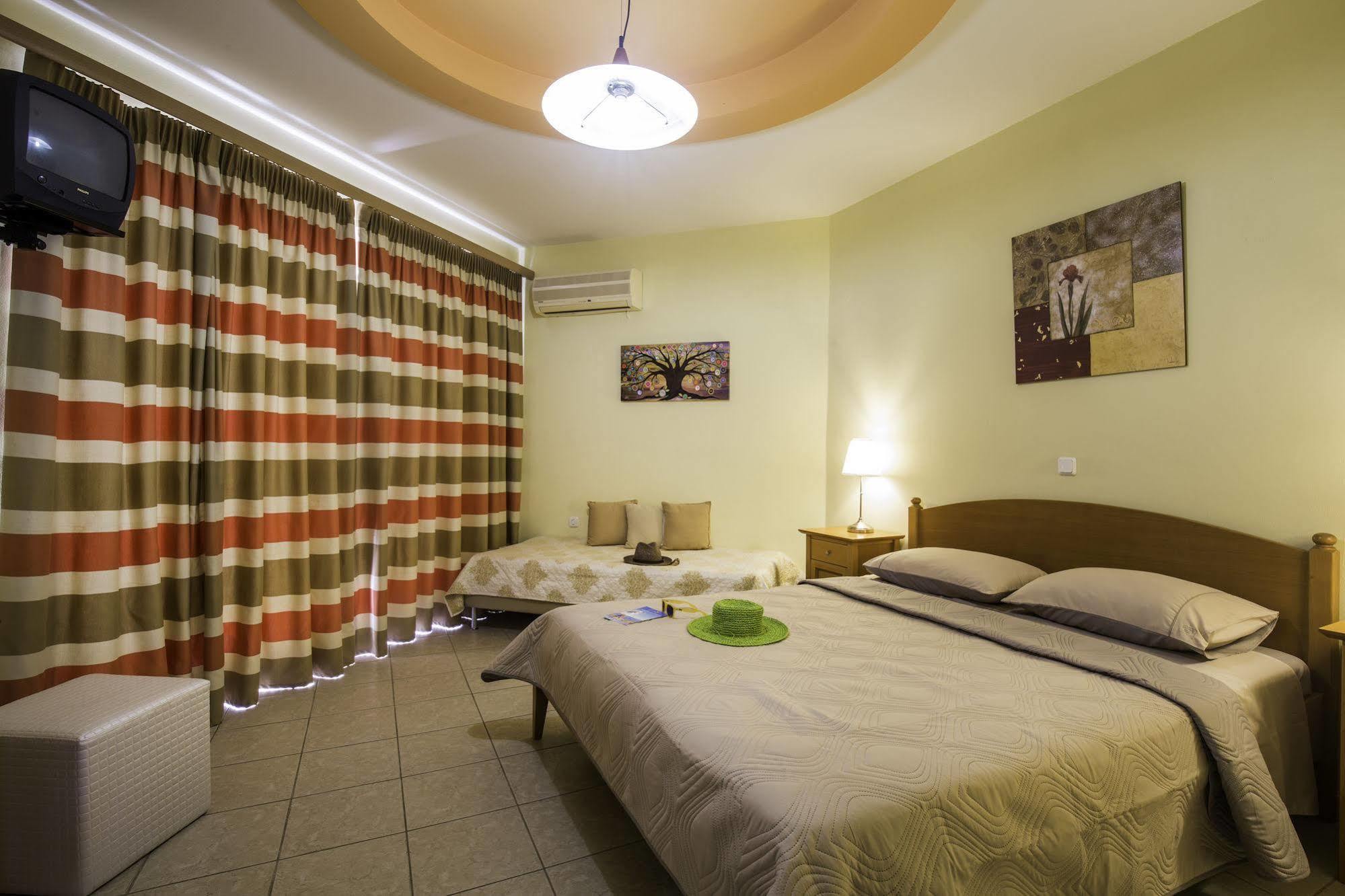 Lyristis Dinos Studios & Apartments Faliraki Zewnętrze zdjęcie