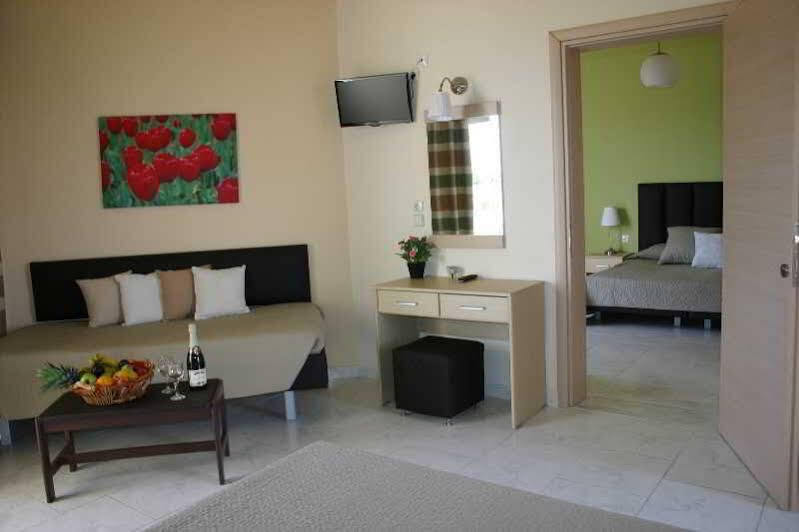 Lyristis Dinos Studios & Apartments Faliraki Zewnętrze zdjęcie